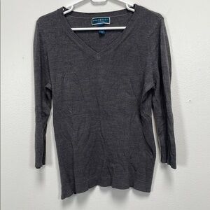 Karen Scott Women's Gray V-Neck Sweater